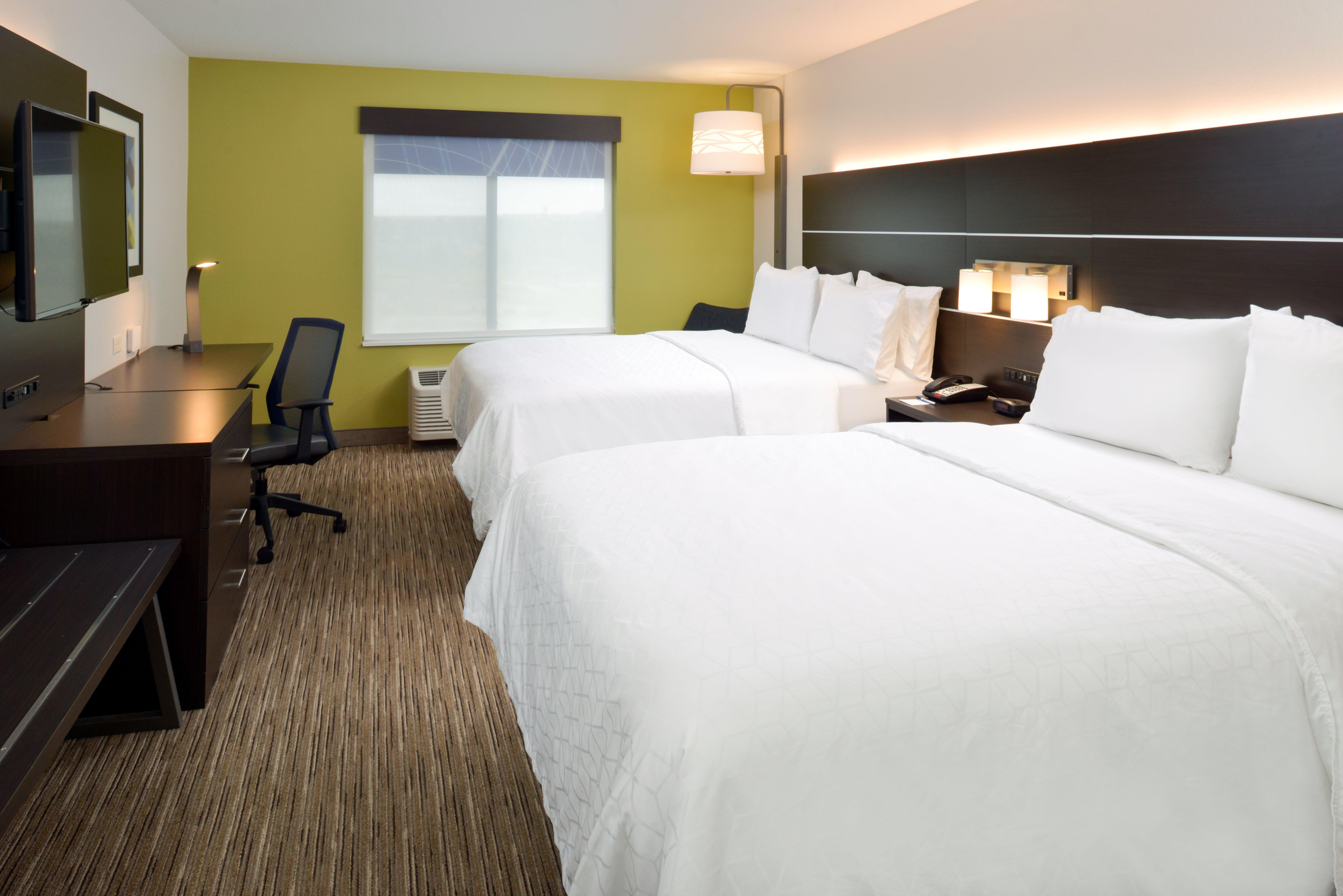 Holiday Inn Express & Suites Pueblo By Ihg Exterior foto